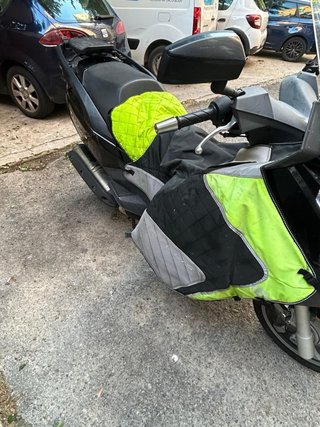 Peugeot Satelis 400 ABS Negra