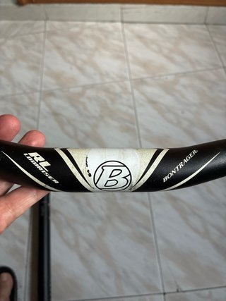 Tija 31.6 y manillar doble altura Bontrager 66cm.