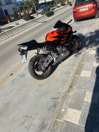 Honda CBR 600RR Sportbike Negra/Naranja