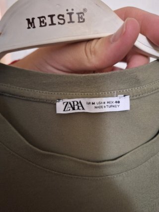 Camiseta ZARA Verde Oliva Talla M