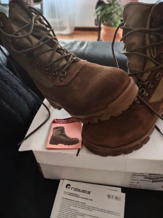 Botas Robusta T42 Gore-Tex Nuevas Caja