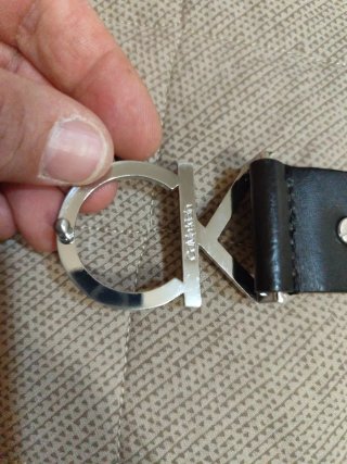 Cintura Calvin Klein con logo CK