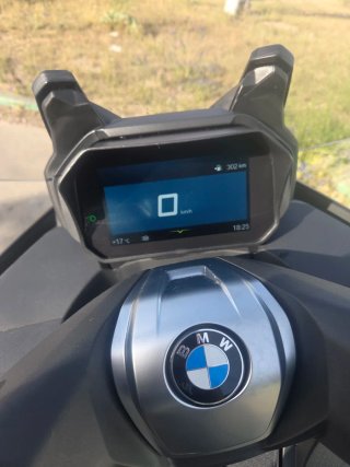 BMW C400 GT triple black 16 mil kilómetros