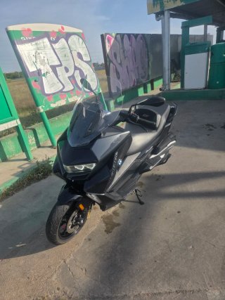 BMW C400 GT triple black 16 mil kilómetros