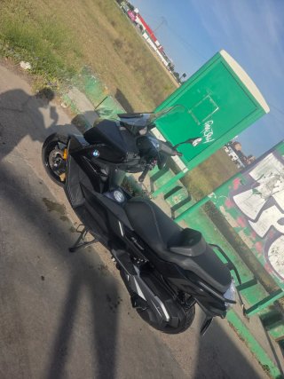 BMW C400 GT triple black 16 mil kilómetros