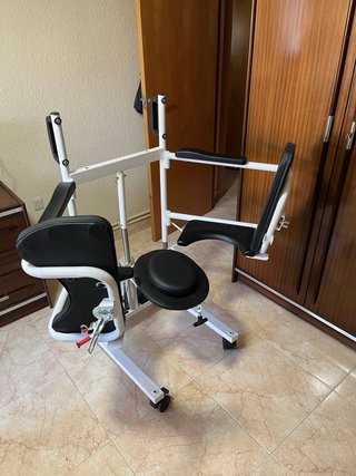 Grúa hidráulica para trasladar pacientes