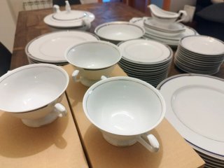 Vajilla Porcelana Capeans con Detalles Dorados