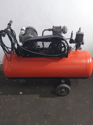 Compresor de Aire 100L.