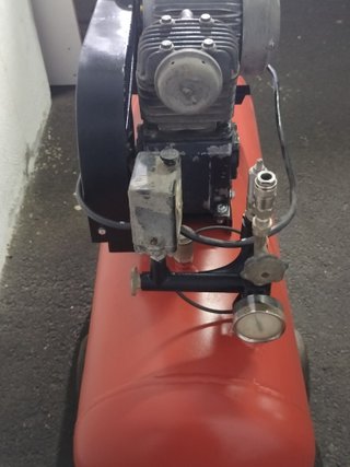 Compresor de Aire 100L.