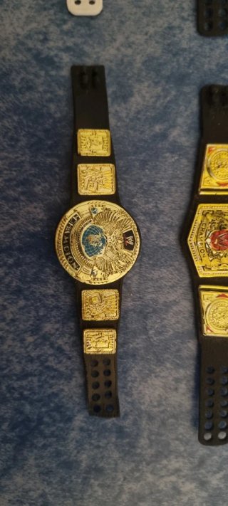 Cinturones WWE para figuras