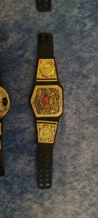 Cinturones WWE para figuras