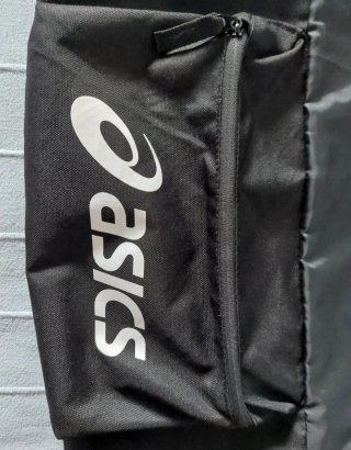 Mochila Asics Negra con Cremallera Frontal