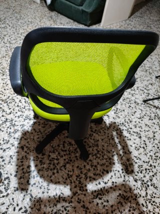 Silla de oficina ergonómica verde