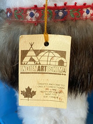 Muñeca Esquimal de Canadá con Etiqueta