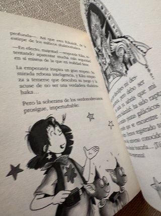 Kika Superbruja y la aventura espacial