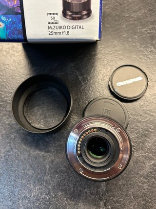 Olympus 25 1.8