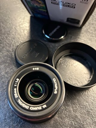 Olympus 25 1.8