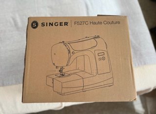 Máquina de coser Singer Haute Couture F527C
