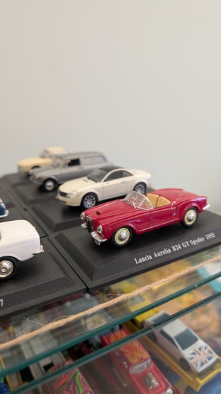 Modellini Lancia Norev scala 1/43 basetta + nome