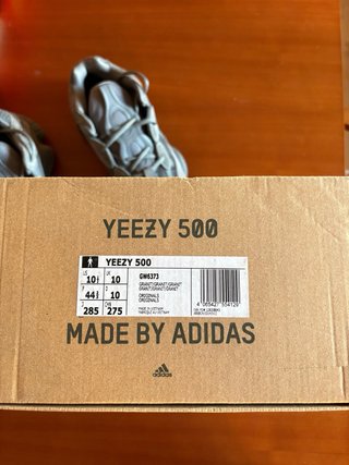 Adidas Yeezy 500.