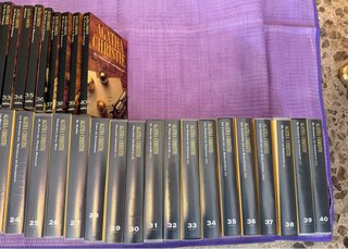 Colección cintas VHS y libros de AGATHA CHRISTIE