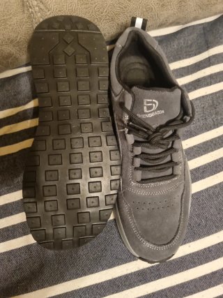 Zapatillas de seguridad grises
