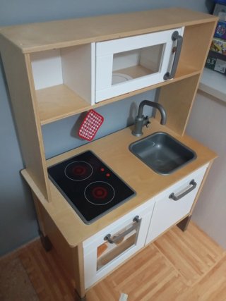 Cocina de juguete de madera