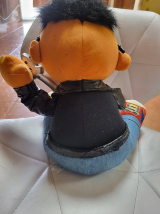 Muñeco Epi Rockero con Guitarra