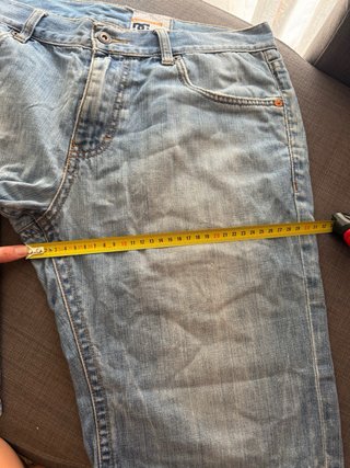 Bermudas vaqueras de DC