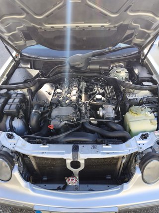 Mercedes-Benz E270 2001