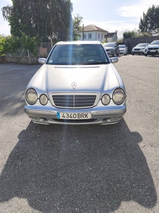 Mercedes-Benz E270 2001