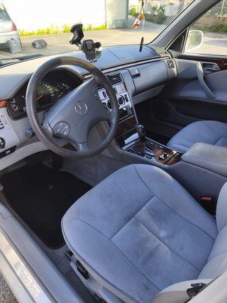 Mercedes-Benz E270 2001
