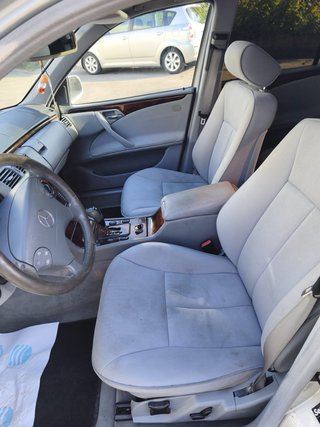 Mercedes-Benz E270 2001