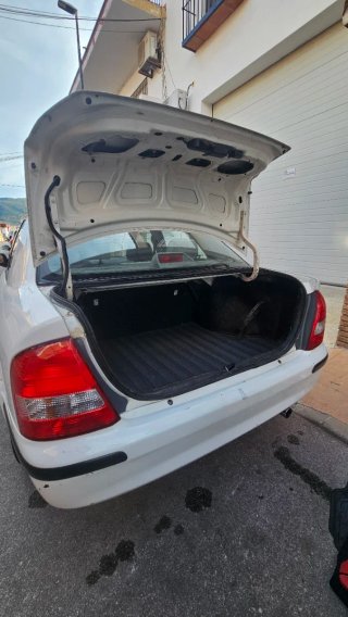 Mazda 323 2003