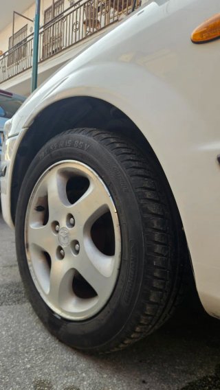 Mazda 323 2003