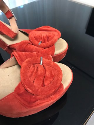 Sandalias Doralia Rojas Plataforma Flor