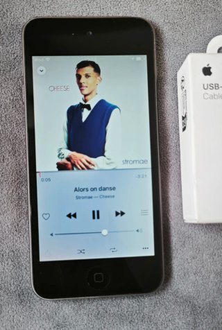 iPod touch 5 32GB + Cable Lightning Presintado