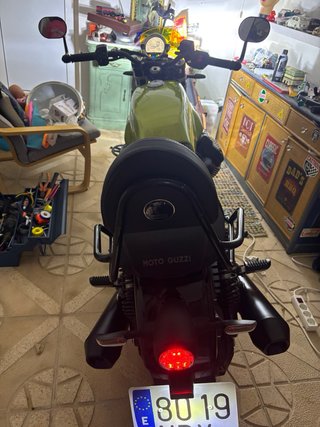 Moto Guzzi V70 Sport Verde 2025 - 300 km