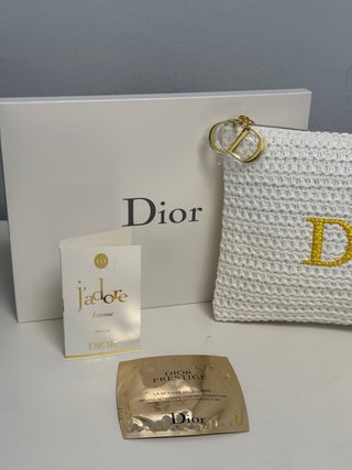 Pouch Solar Dior Blanco-Dorado mas aceite J’Adore