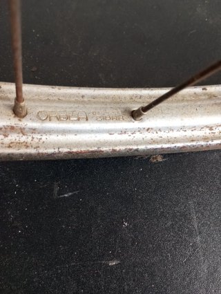 Rueda bicicleta Orbea trasera frenos varillas