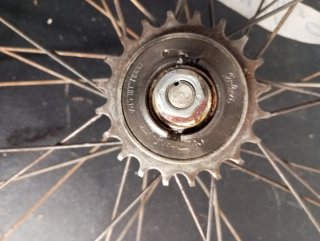 Rueda bicicleta Orbea trasera frenos varillas