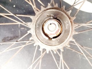 Rueda bicicleta Orbea trasera frenos varillas