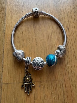 Pulsera Pandora original con 5 charms