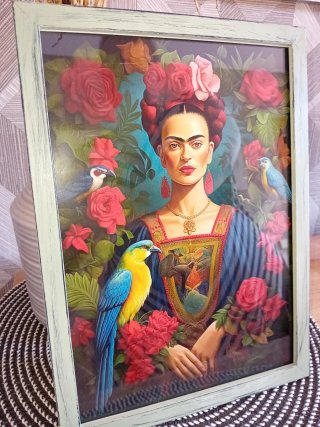 Quadro Frida Kahlo tra Uccelli Tropicali