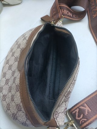 Bolso bandolera con monedero estampado