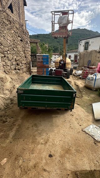 Remolque basculante verde
