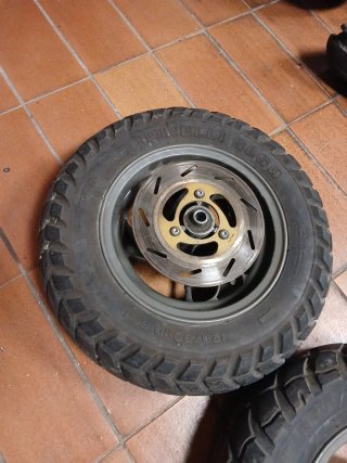Llantas Piaggio Typhoon