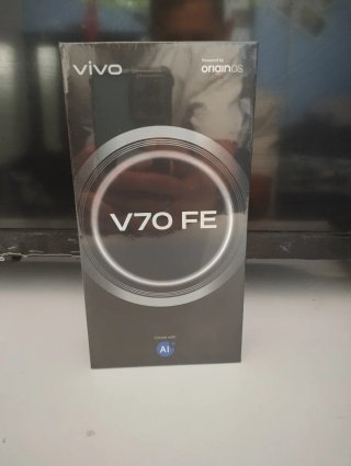 Vivo V70 FE nuovo mai aperto negoziabile