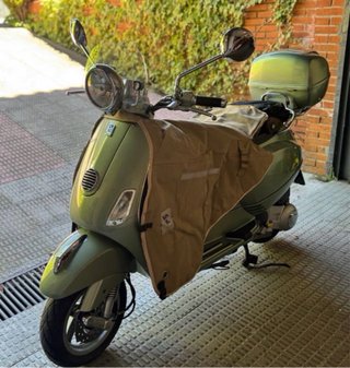 Vespa 125 LXV i.e. 2012 Verde