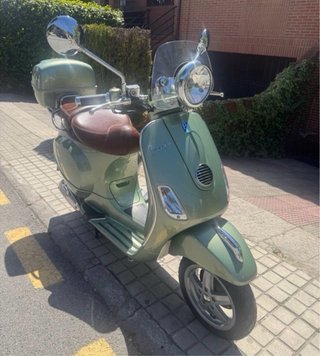 Vespa 125 LXV i.e. 2012 Verde